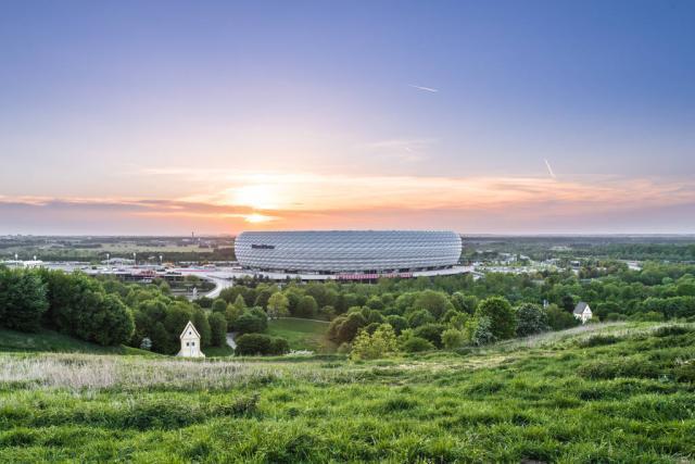 詹姆斯缺阵浓眉30+11 湖人大胜开拓者止3连败